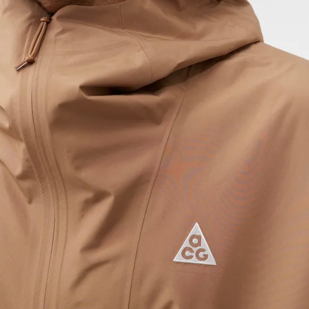 Nike ACG  Storm-Fit ADV Cascade Rains Jacket - Picture 2 of 4